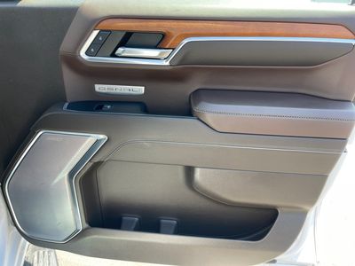2023 GMC Sierra 1500 — photo 11 view