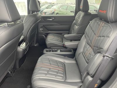 2026 Nissan Armada — photo 12 view