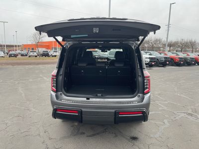 2026 Nissan Armada — detail view