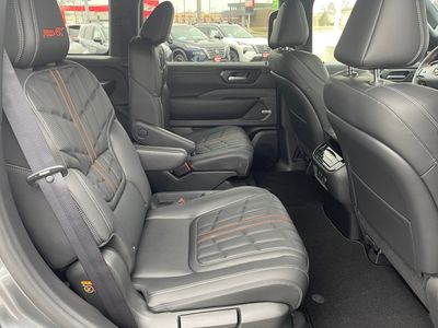 2026 Nissan Armada — photo 7 view