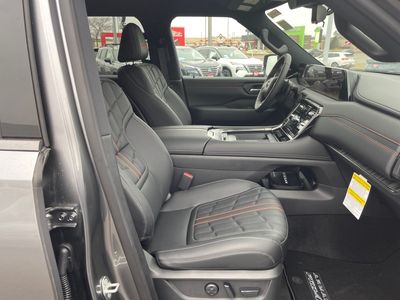2026 Nissan Armada — photo 8 view