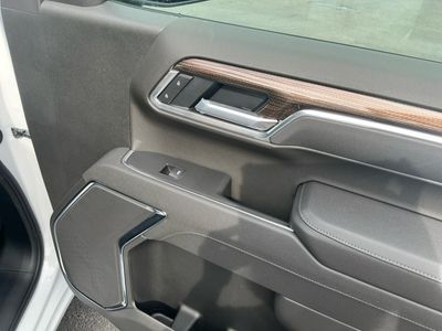 2026 Chevrolet Silverado 1500 — photo 10 view