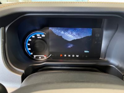 2024 Ford Bronco — photo 8 view