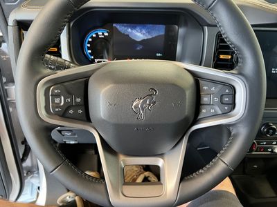 2024 Ford Bronco — photo 9 view