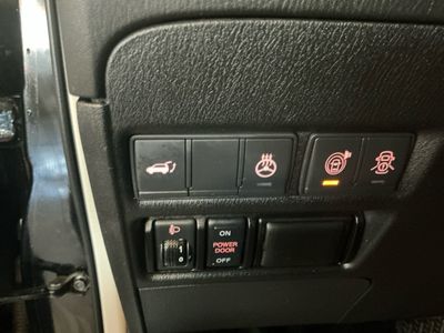 2019 Nissan Armada — photo 8 view
