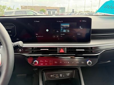 2026 Kia K5 — photo 8 view