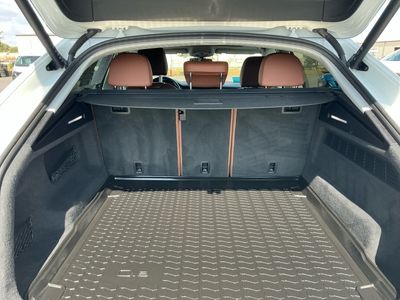 2022 Audi Q8 — photo 14 view