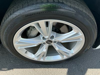2022 Audi Q8 — photo 10 view