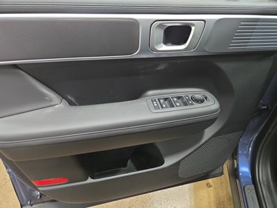 2025 Hyundai Santa Fe — photo 11 view