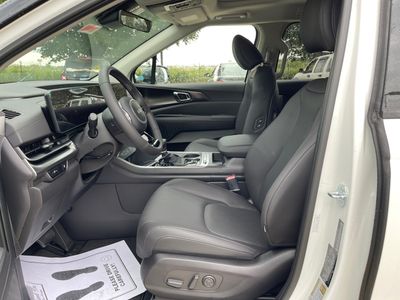 2026 Kia Carnival — photo 12 view
