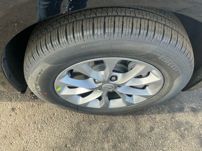 2026 Chrysler Pacifica — photo 12 view