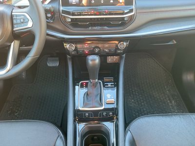 2023 Jeep Compass — photo 15 view