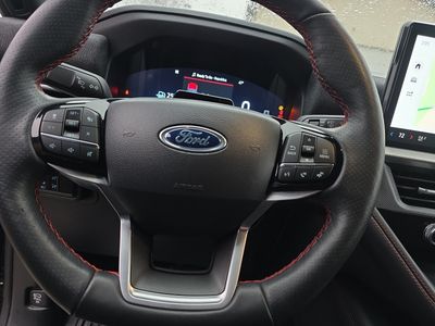 2025 Ford Explorer — photo 7 view