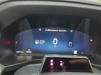 2025 Ford Explorer — photo 8 view