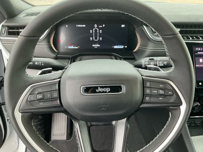 2025 Jeep Grand Cherokee L — photo 13 view