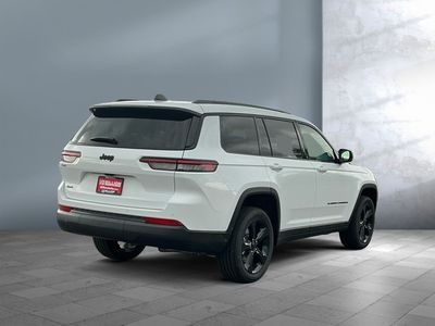 2025 Jeep Grand Cherokee L — detail view