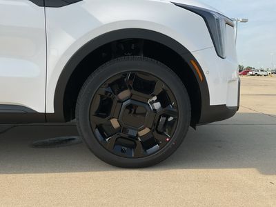 2025 Kia Sorento — photo 11 view