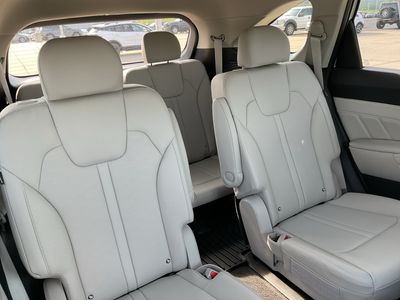 2025 Kia Sorento — photo 13 view