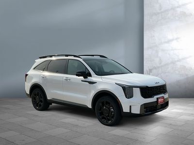2025 Kia Sorento — rear three-quarter view