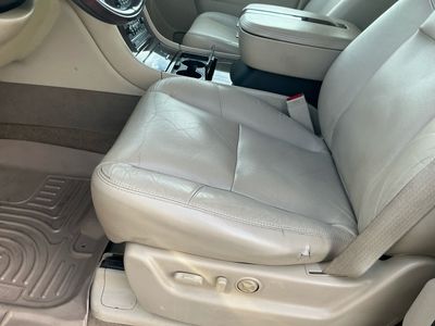 2011 Cadillac Escalade EXT — photo 11 view