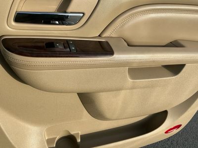 2011 Cadillac Escalade EXT — photo 14 view