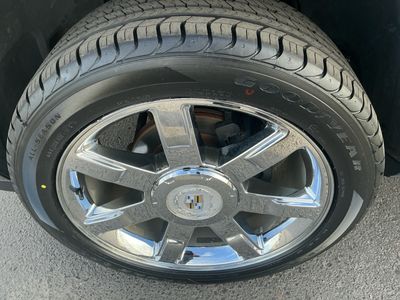 2011 Cadillac Escalade EXT — photo 7 view