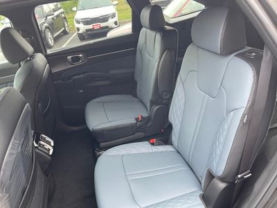 2025 Kia Sorento Hybrid - Photo 12