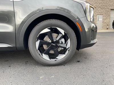 2025 Kia Sorento Hybrid - Photo 8