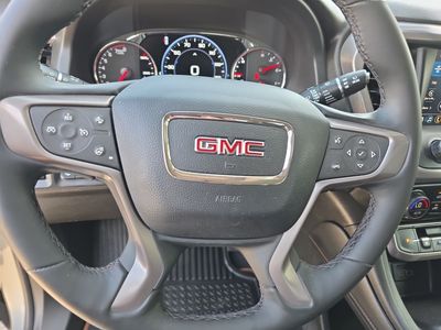 2023 GMC Acadia — photo 12 view