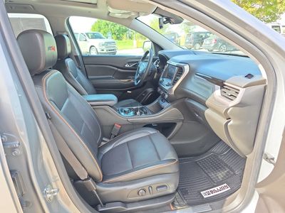 2023 GMC Acadia — photo 13 view