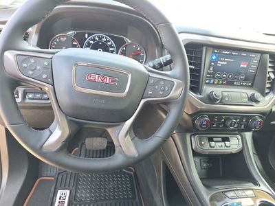 2023 GMC Acadia — photo 9 view