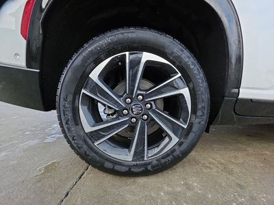 2026 Buick Enclave — photo 8 view