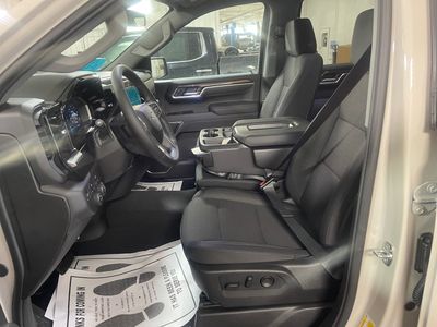 2026 Chevrolet Silverado 1500 — photo 12 view