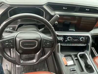 2024 GMC Sierra 3500HD — photo 12 view
