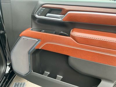 2024 GMC Sierra 3500HD — photo 13 view