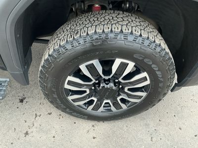 2024 GMC Sierra 3500HD — photo 10 view