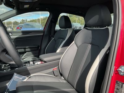 2026 Kia K5 — photo 13 view