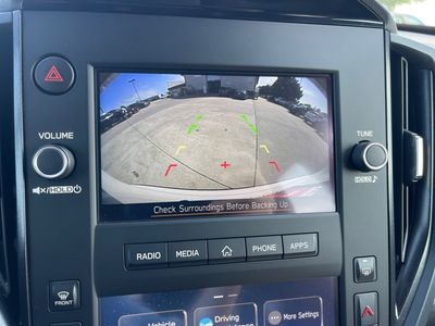 2025 Subaru Forester — photo 13 view
