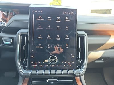 2025 GMC Yukon XL — photo 11 view