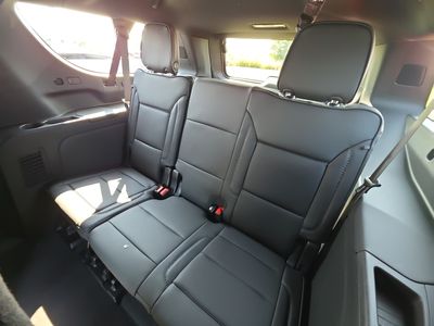 2025 GMC Yukon XL — photo 13 view