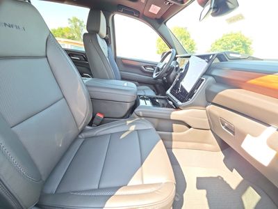 2025 GMC Yukon XL — photo 7 view