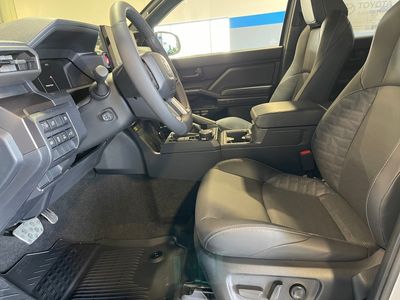 2026 Toyota 4Runner — photo 12 view