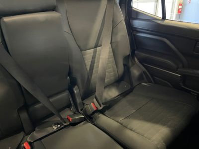 2026 Toyota 4Runner — photo 8 view