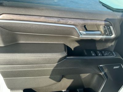 2023 Chevrolet Silverado 1500 — photo 9 view