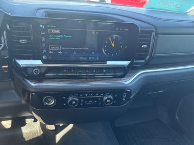 2024 Chevrolet Silverado 1500 — photo 14 view