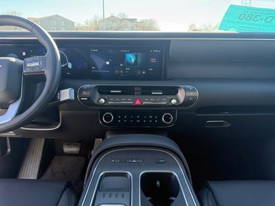 2026 Hyundai Palisade — engine compartment view