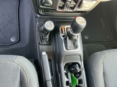 2026 Jeep Gladiator — photo 12 view