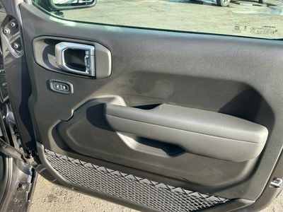 2026 Jeep Gladiator — photo 14 view
