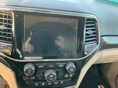 2019 Jeep Grand Cherokee - Photo 14