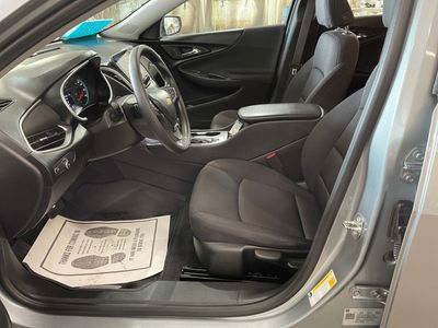 2024 Chevrolet Malibu — photo 12 view
